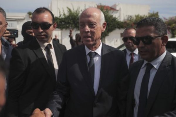 Présidentielle en Tunisie : Kaïs Saïed devancerait largement Nabil Karoui, selon les deux principaux instituts de sondages